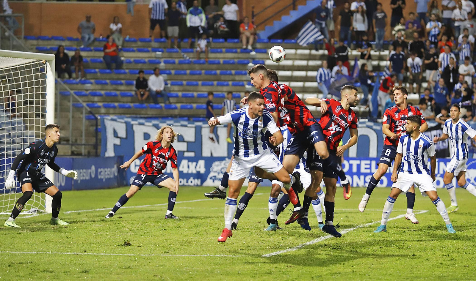 Imágenes del partido entre el Recreativo de Huelva y Yeclano