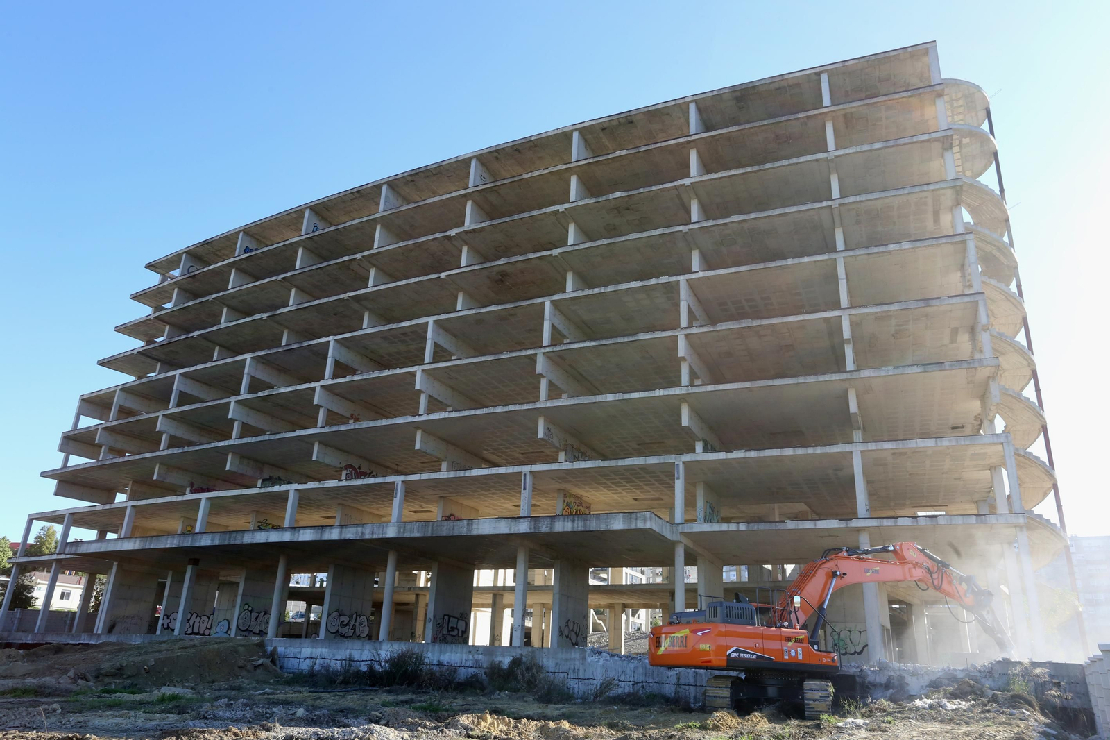 Comienzan los trabajos de derribo del Palacio de Congresos