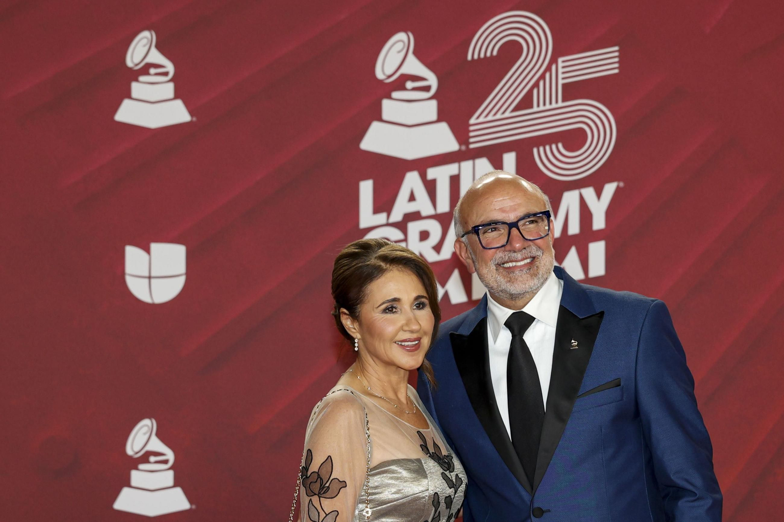 Todos los famosos, tendencias y curiosidades en la alfombra roja de la 25 edición de los Grammy Latinos