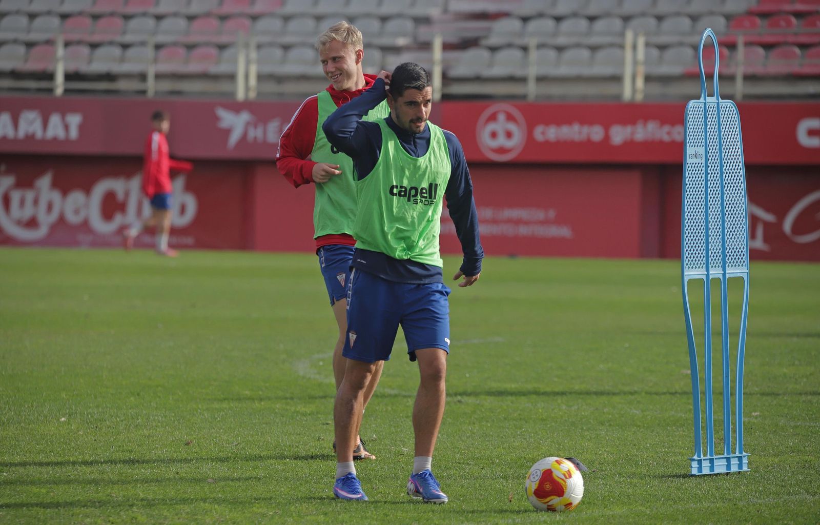 Fotos del Algeciras en su preparación para la visita al Real Murcia