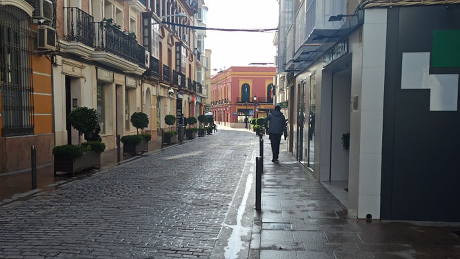 Calle Juan Valera, en Lucena.