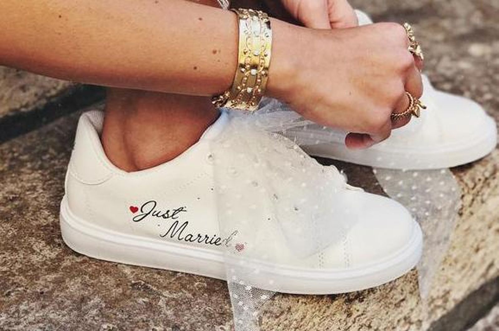 Estas son las zapatillas personalizadas hechas en España que combinan con todos tus looks de verano.
