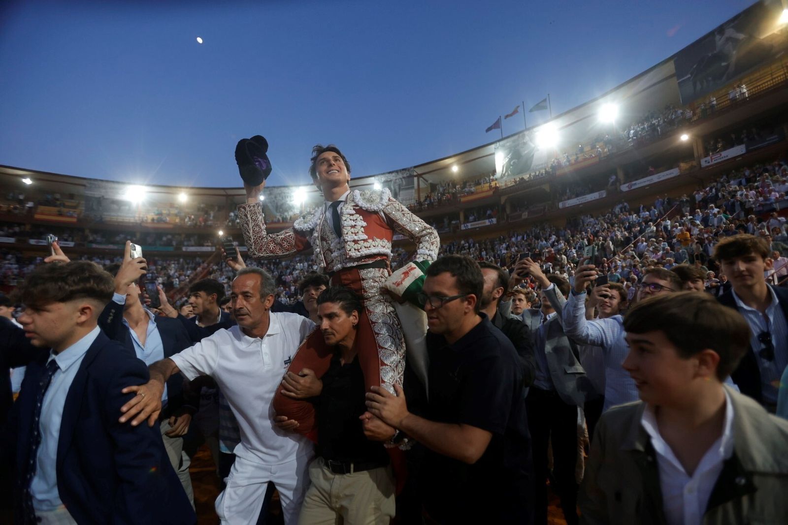 Las mejores fotos de la corrida de Morante, Ortega y Roca Rey en la Feria Taurina de Córdoba