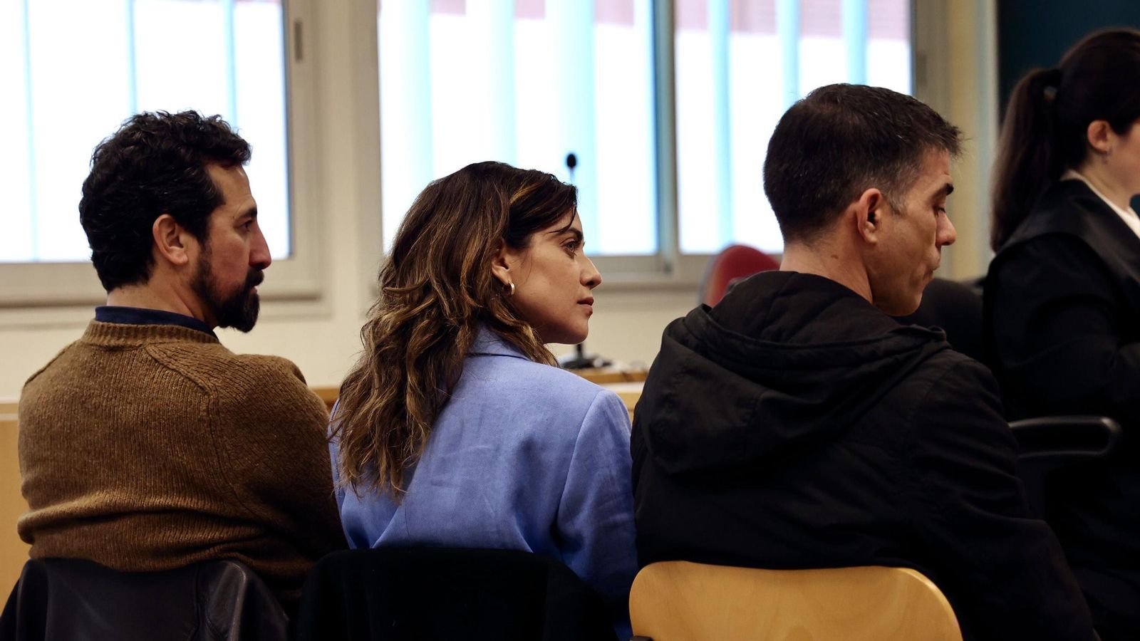 María León, en el juicio con los otros dos acusados que han sido absueltos.