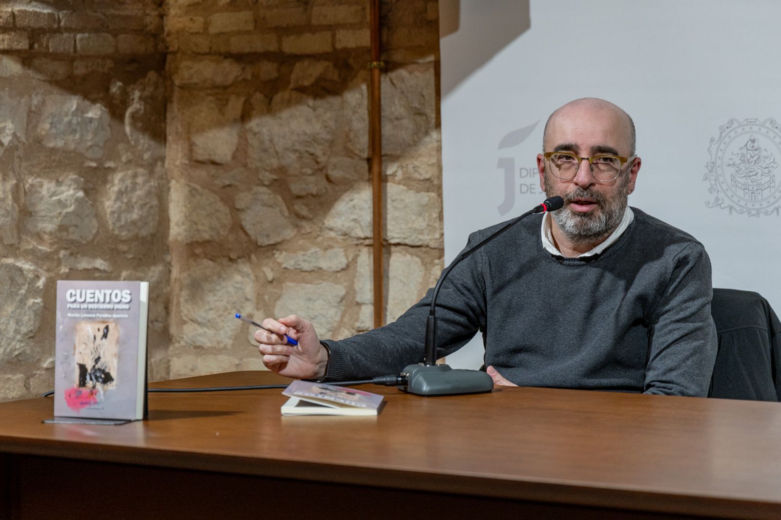 Presentación del libro 'Cuentos para un destierro digno' del autor jiennense Martín Paredes