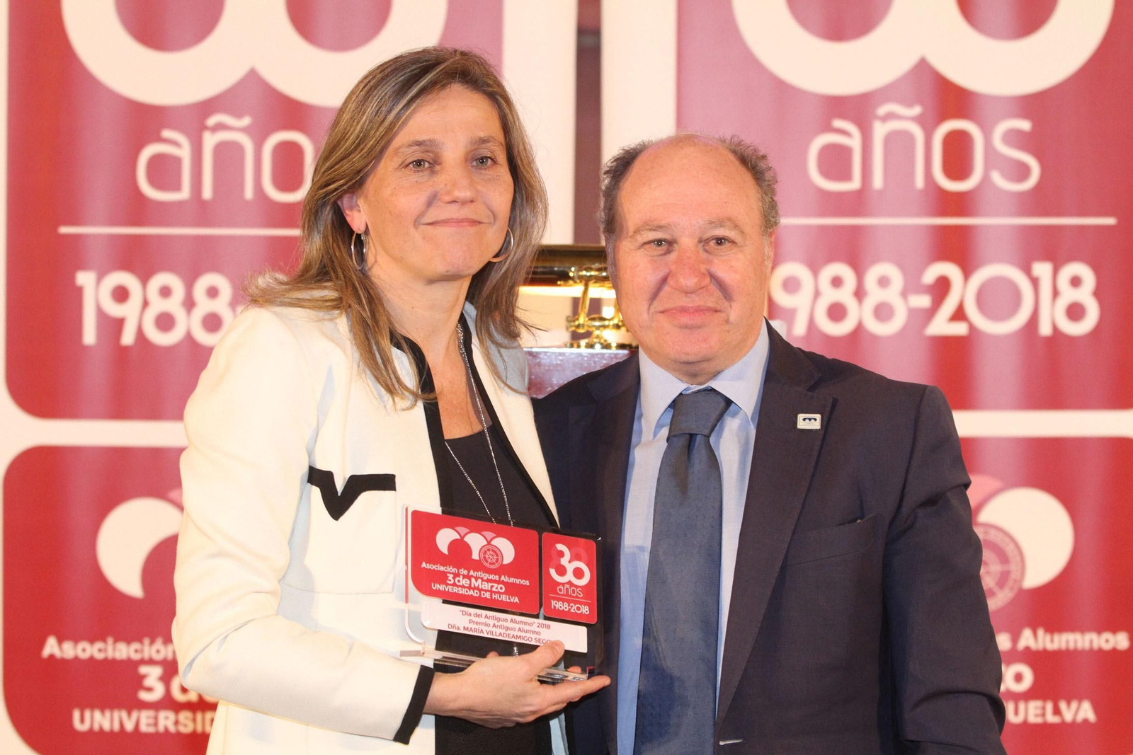 Imágenes de la entrega de premios de la asociación de antiguos alumnos 3 de Marzo en La Merced