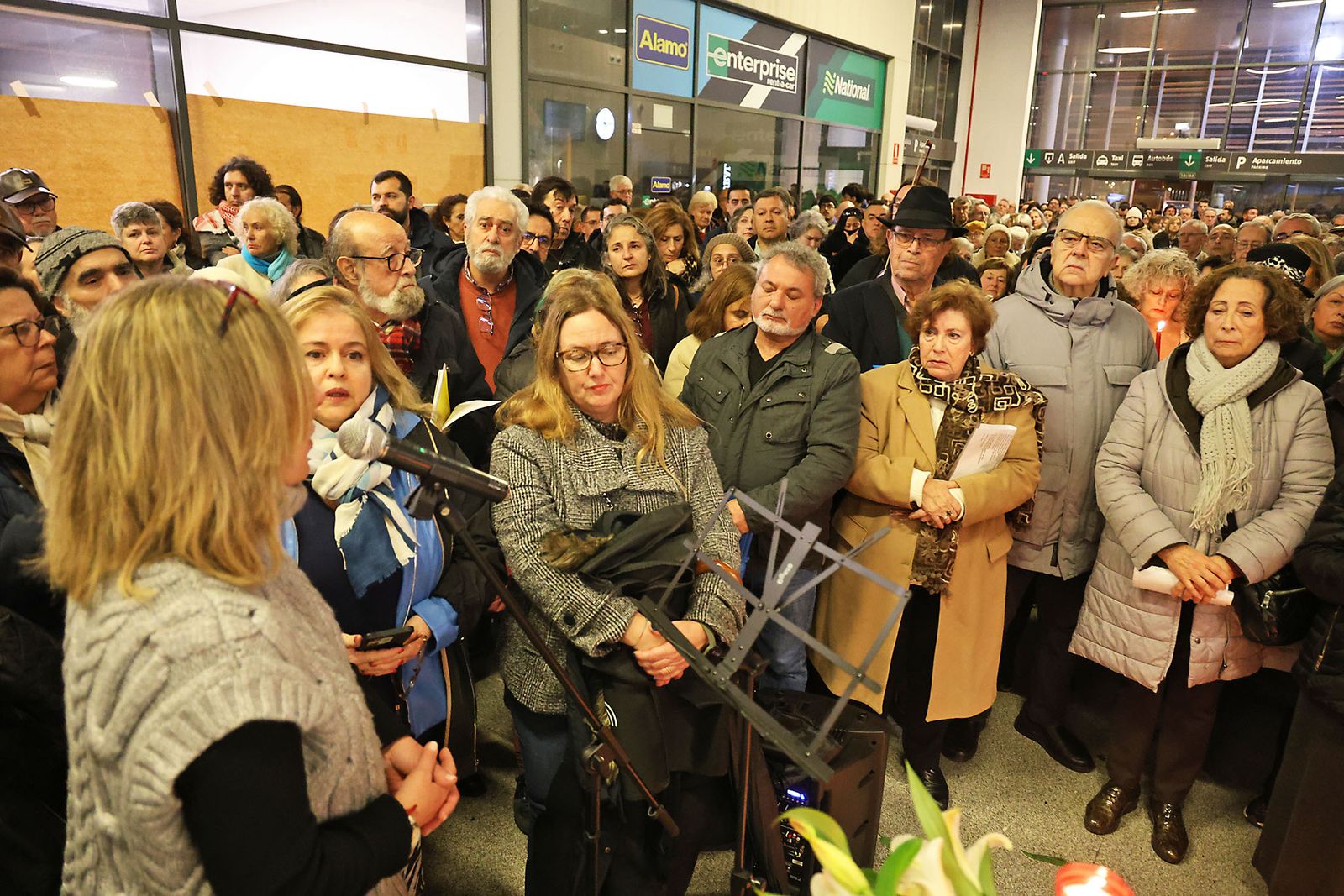 Las fotografías de la vigilia por los fallecidos en el accidente de tren  de Adamuz