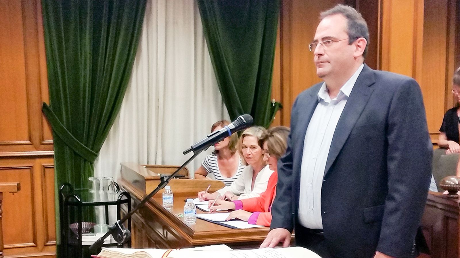 Francisco Joaquín Cortés tomó posesión de su acta de diputado en mayo de 2016