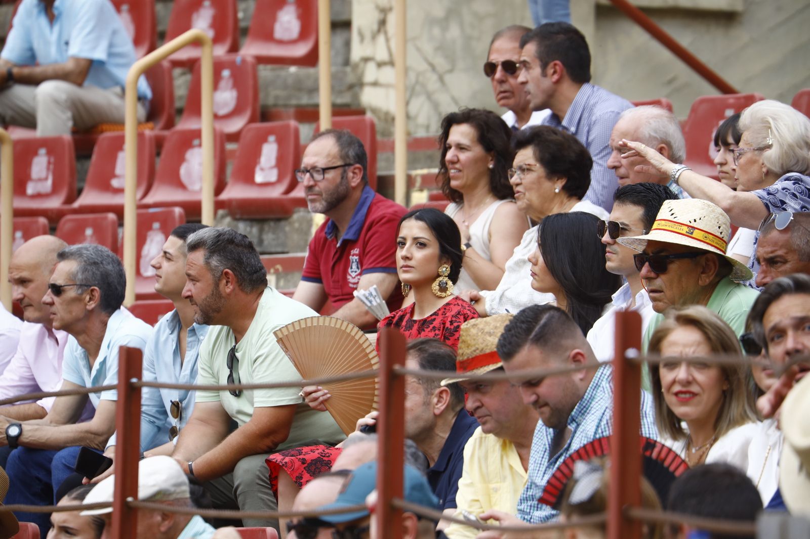 La corrida mixta de Diego Ventura, Morante de la Puebla y Pablo Aguado en Córdoba, en imágenes
