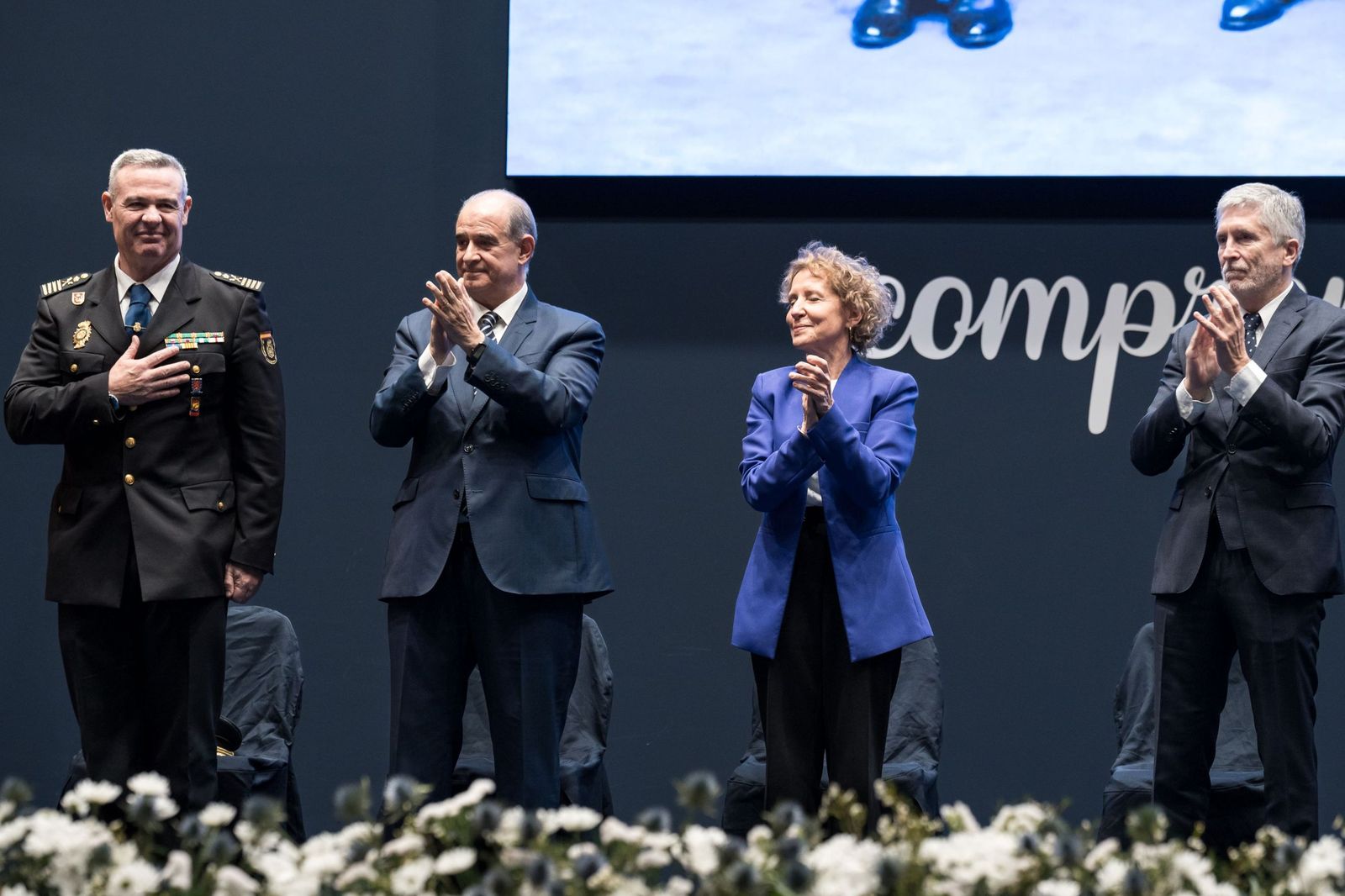 El comisario principal José Luis Santafé Arnedo,en su toma de posesión como nuevo DAO junto al director general de la Policía, Francisco Pardo, la secretaria de Estado de Seguridad, Ana María Calvo  y el el ministro Fernando Grande-Marlaska.