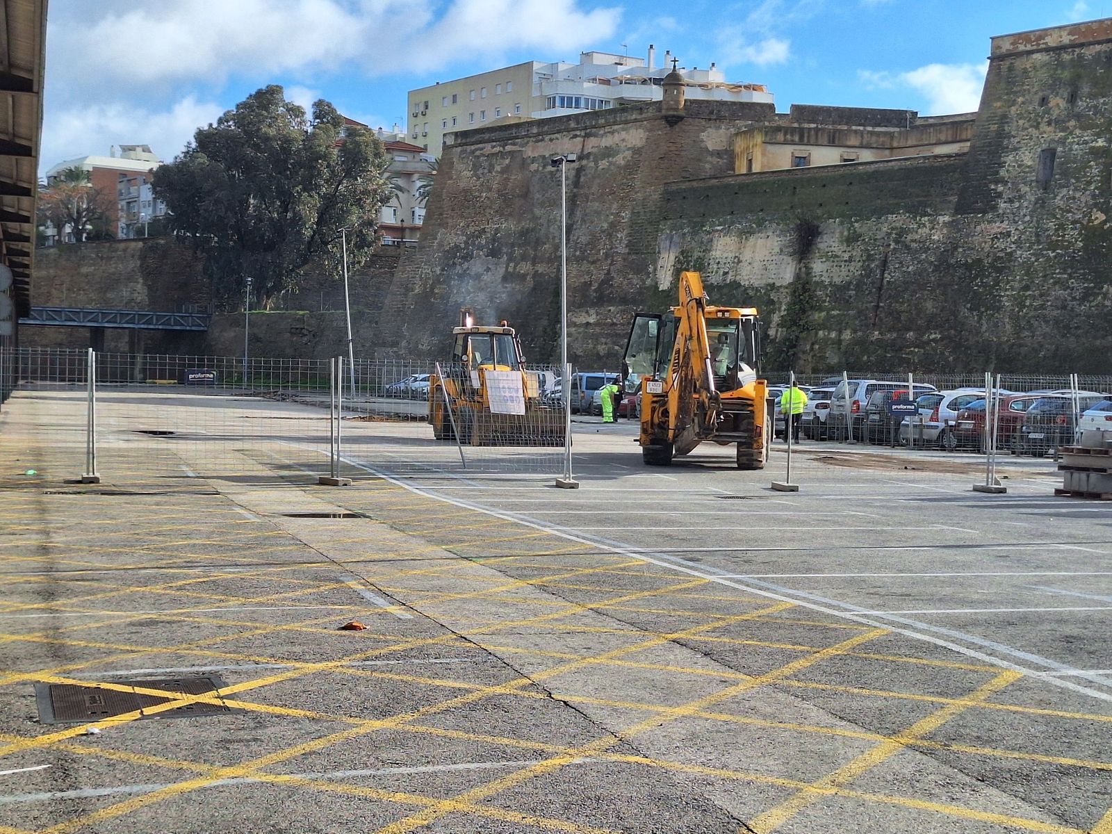 Maquinaria que ya trabaja en la zona.