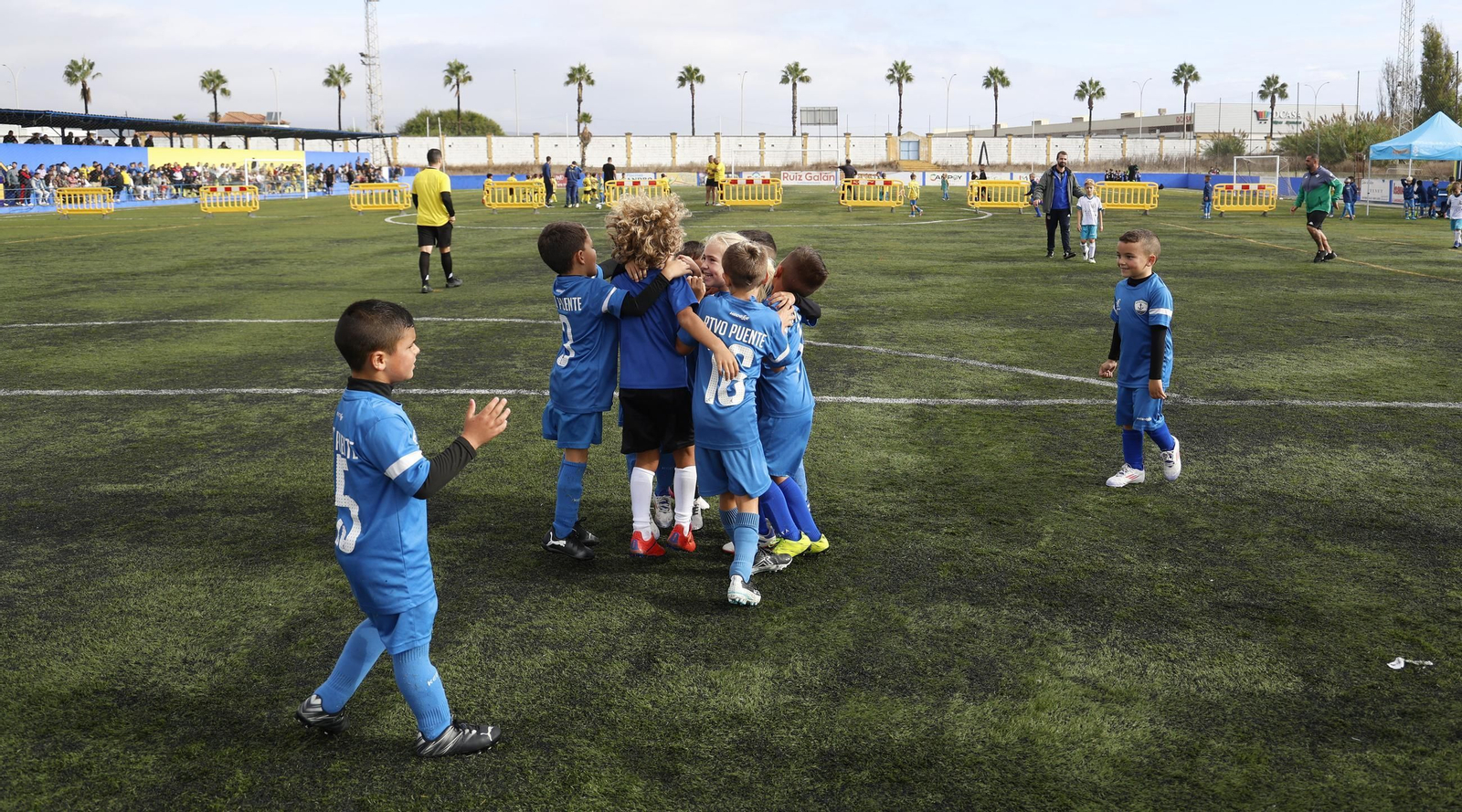 Las fotos del Torneo Ciudad de La Línea de bebés y prebenjamines