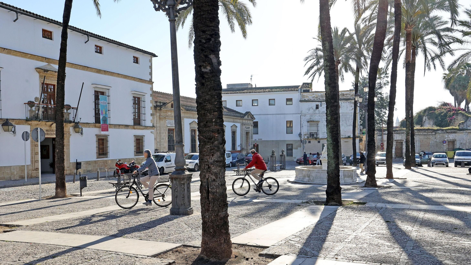 Primer día de la rehabilitación del Palacio Riquelme de Jerez