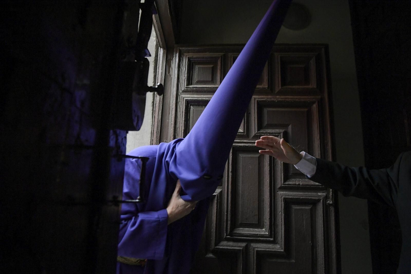 Fotos: Nazarenos acaba con la expectación cancelando su recorrido