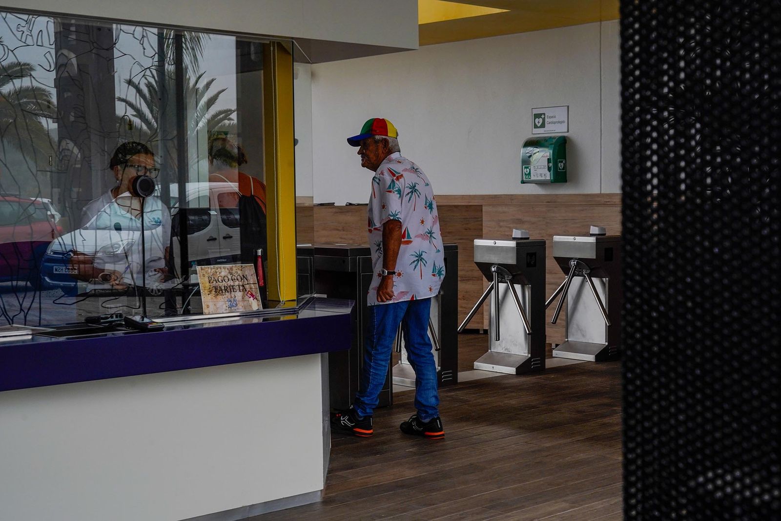 Imágenes de la visita guiada para dar a conocer las reformas realizadas en el Muelle de las Carabelas y su entorno