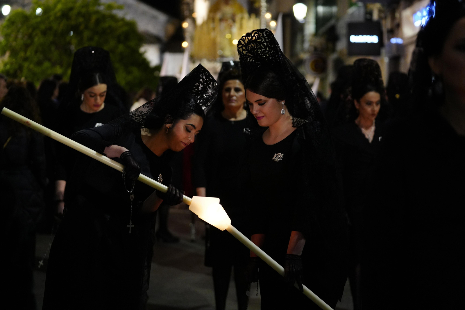 Martes Santo en Lucena: Las procesiones del Carmen, Servitas y Amor y Paz, en imágenes