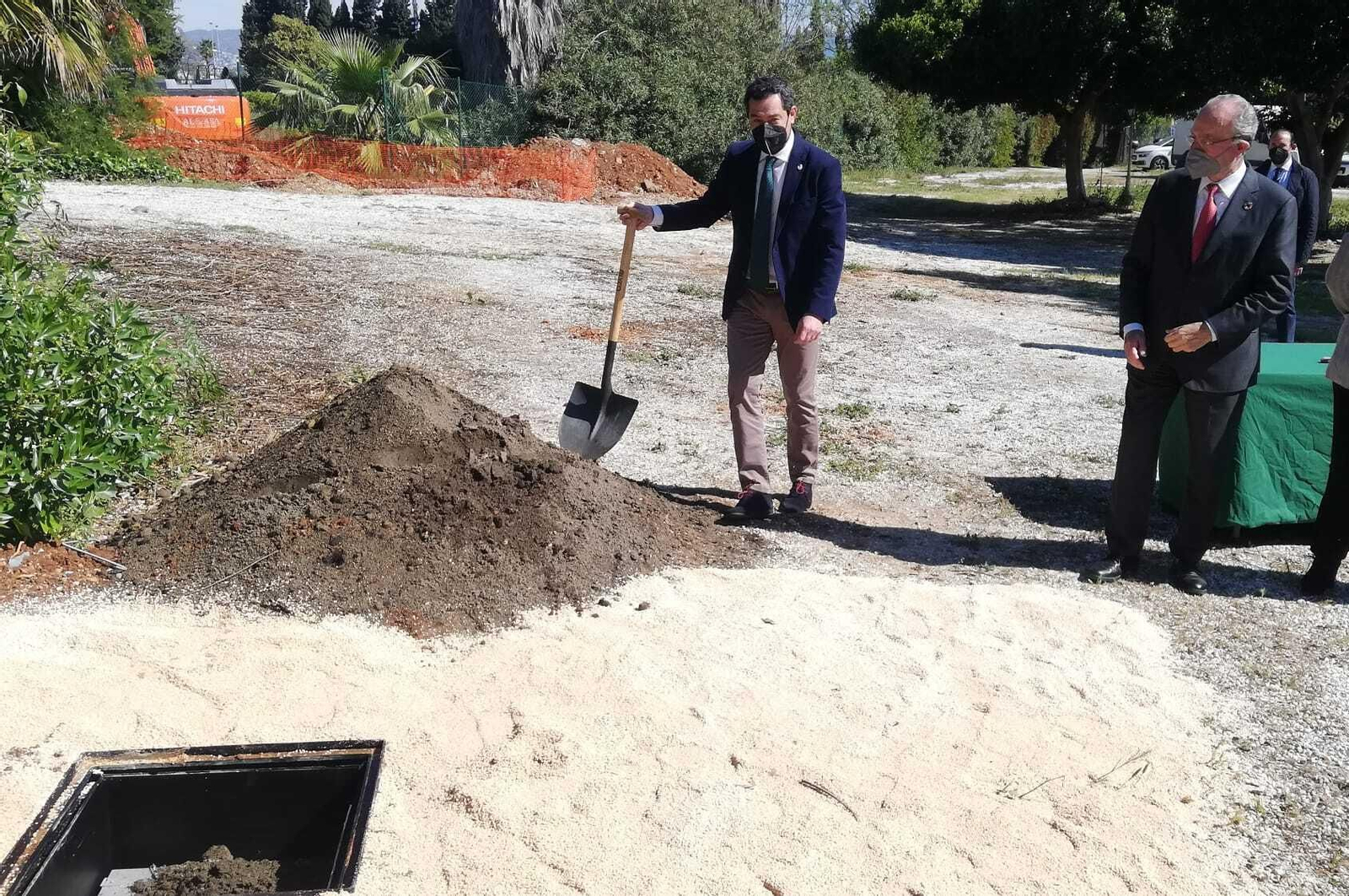 El presidente de la Junta de Andalucía pone la primera piedra de las obras de mejora de la garantía de abastecimiento
