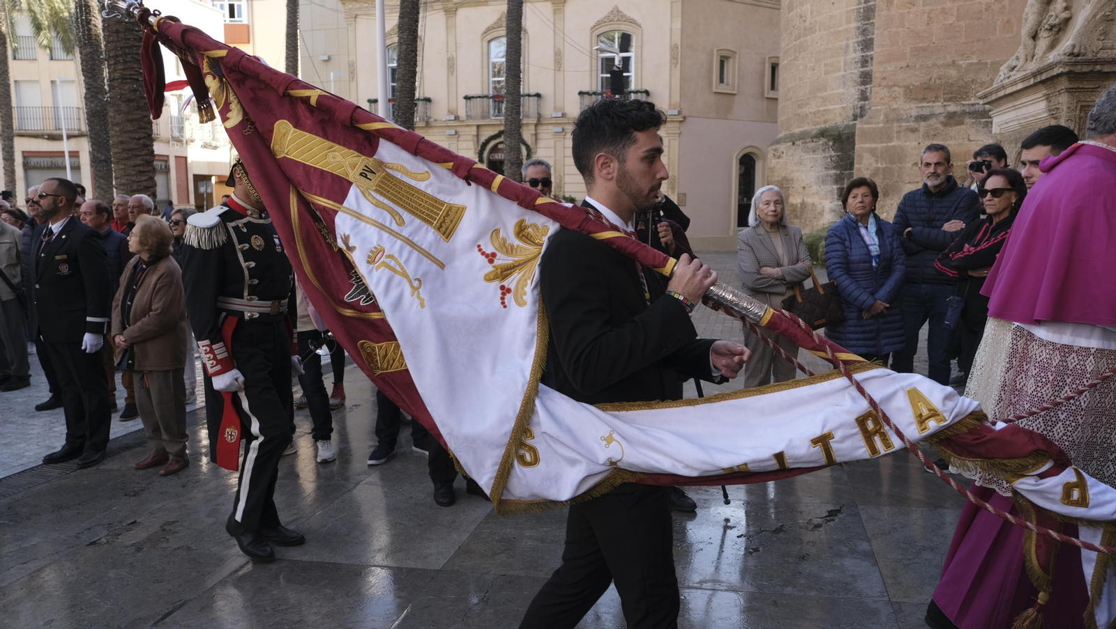 Imágenes de la celebración del Día del Pendón en Almería
