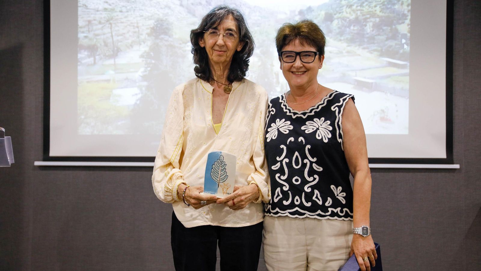 Premio para el equipo científico del Parque de Rescate de la Fauna Sahariana. Premio para el equipo científico del Parque de Rescate de la Fauna Sahariana.