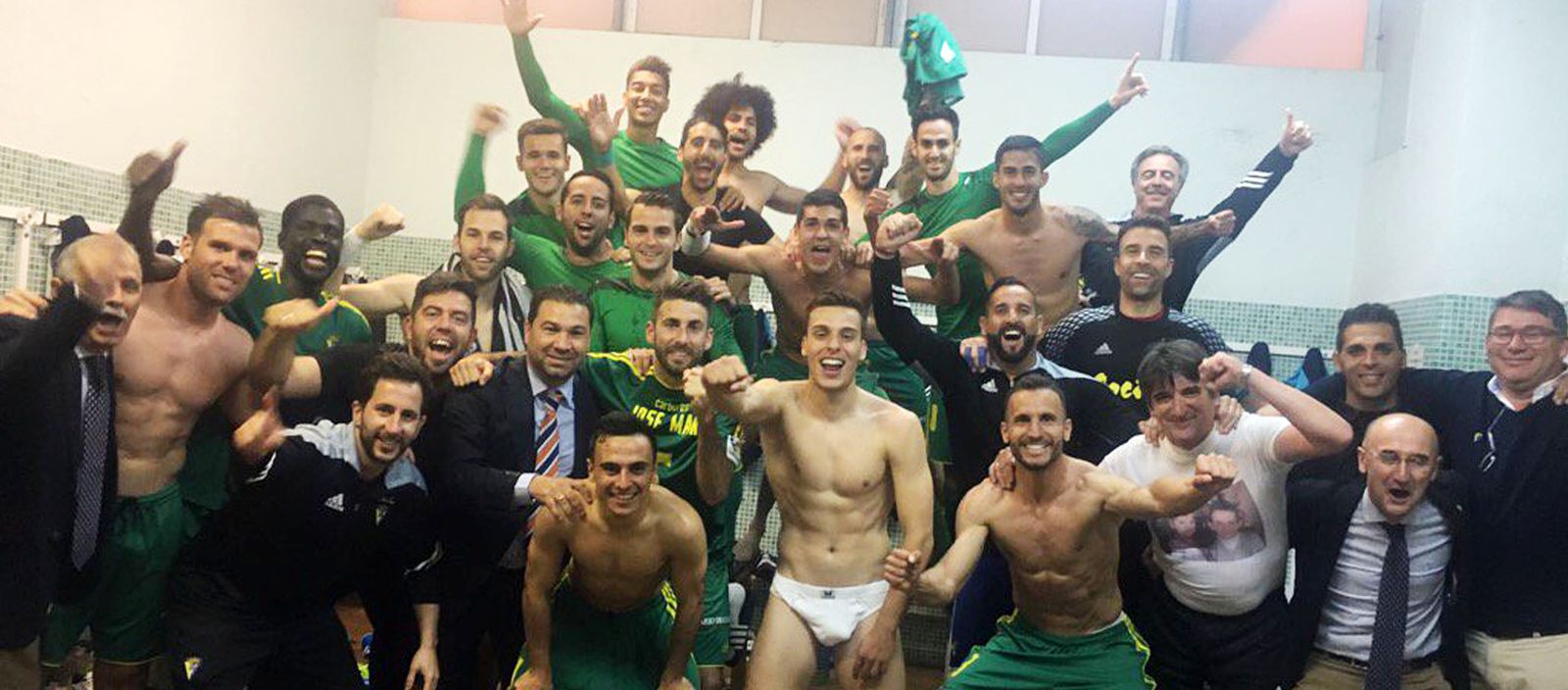 Completo alborozo del Cádiz en Cataluña