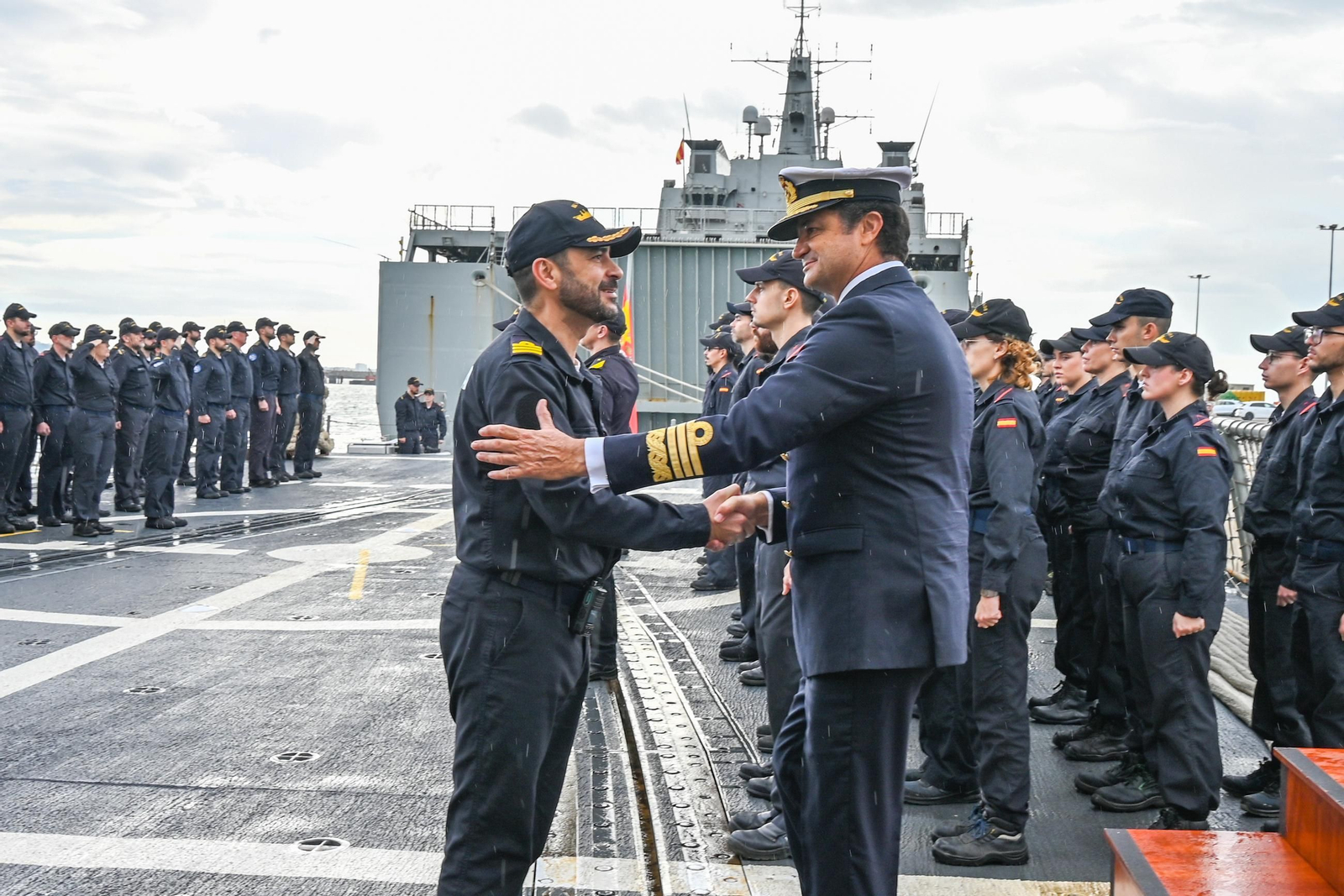 Las imágenes de la llegada de la fragata Navarra a la Base de Rota tras la operación Atalanta