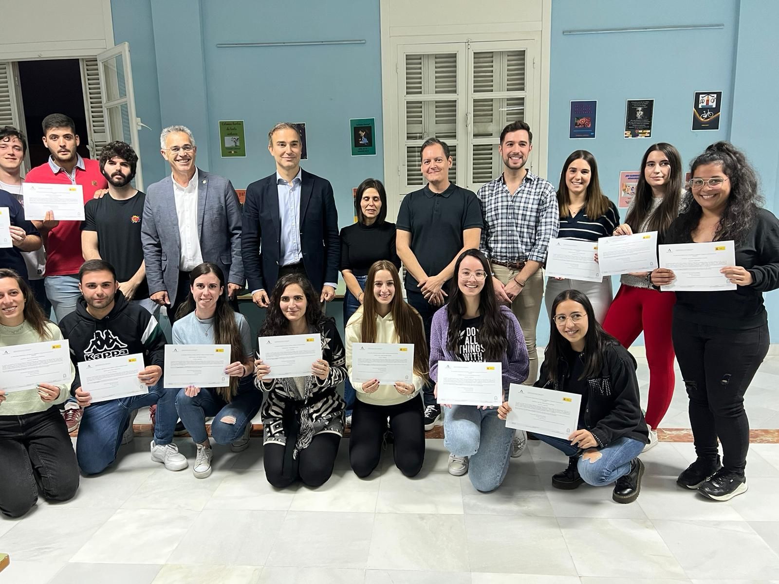 Entrega de diplomas para el proyecto de Empleo y Formación de creación de webs en Olula.