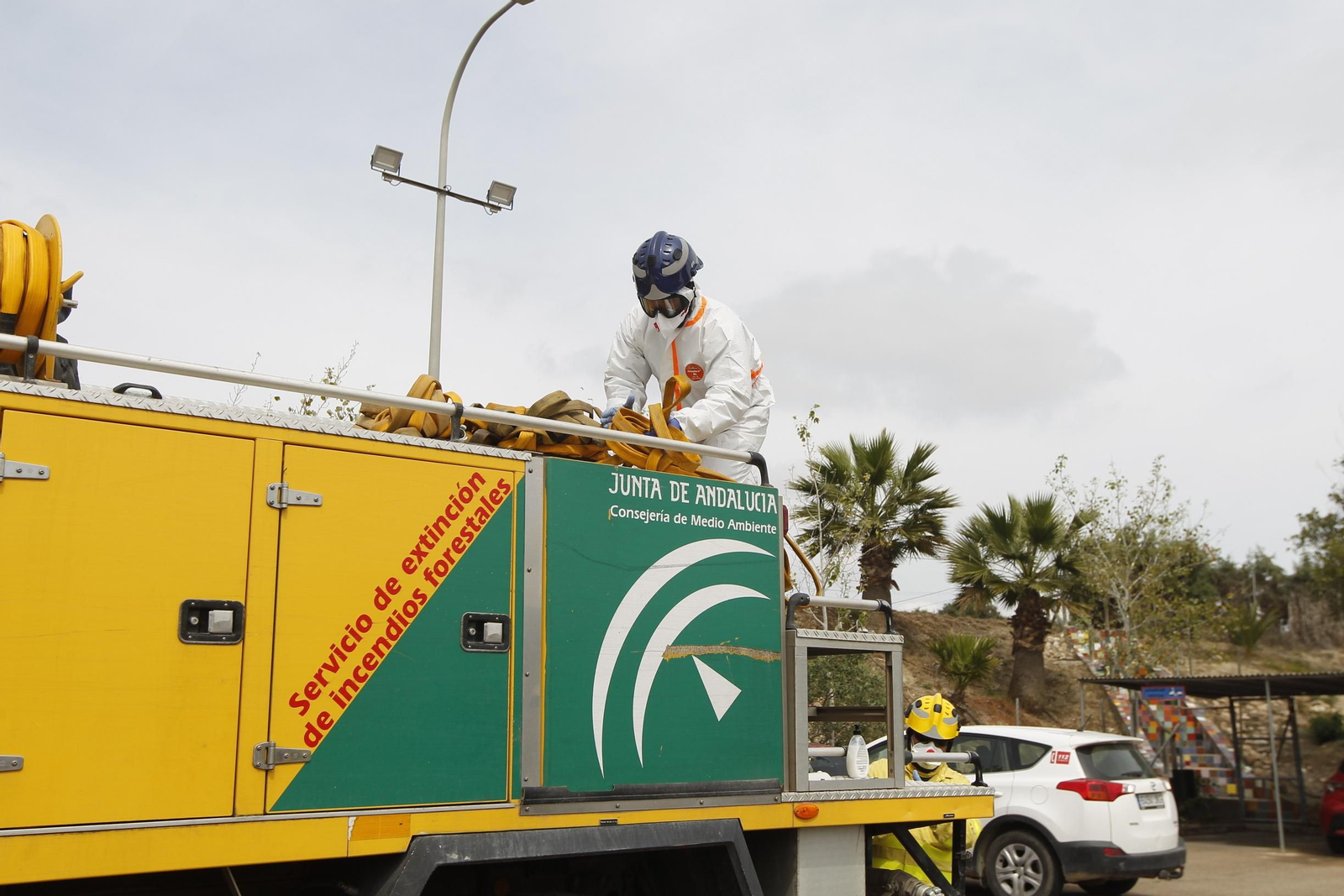 Fotogalería actuación INFOCA y UME por el coronavirus en Almería. Covid-19
