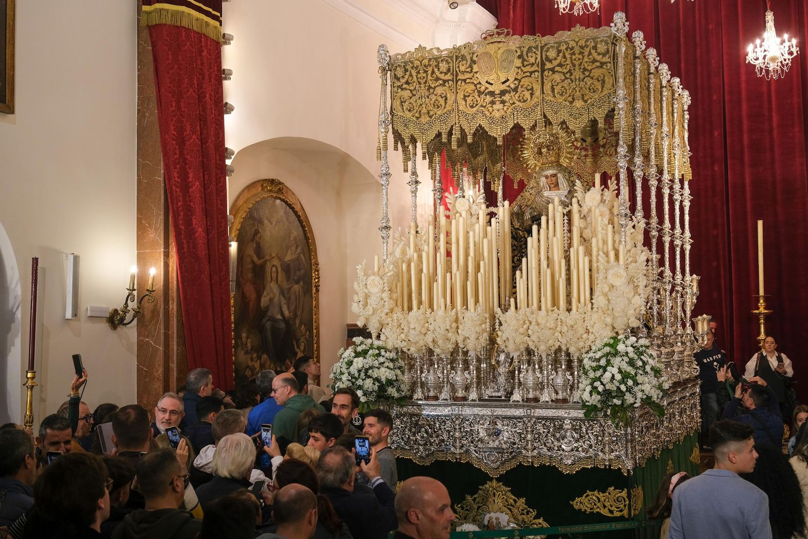 Visitas al Cachorro y Esperanza de Triana previo a sus traslados a la Catedral