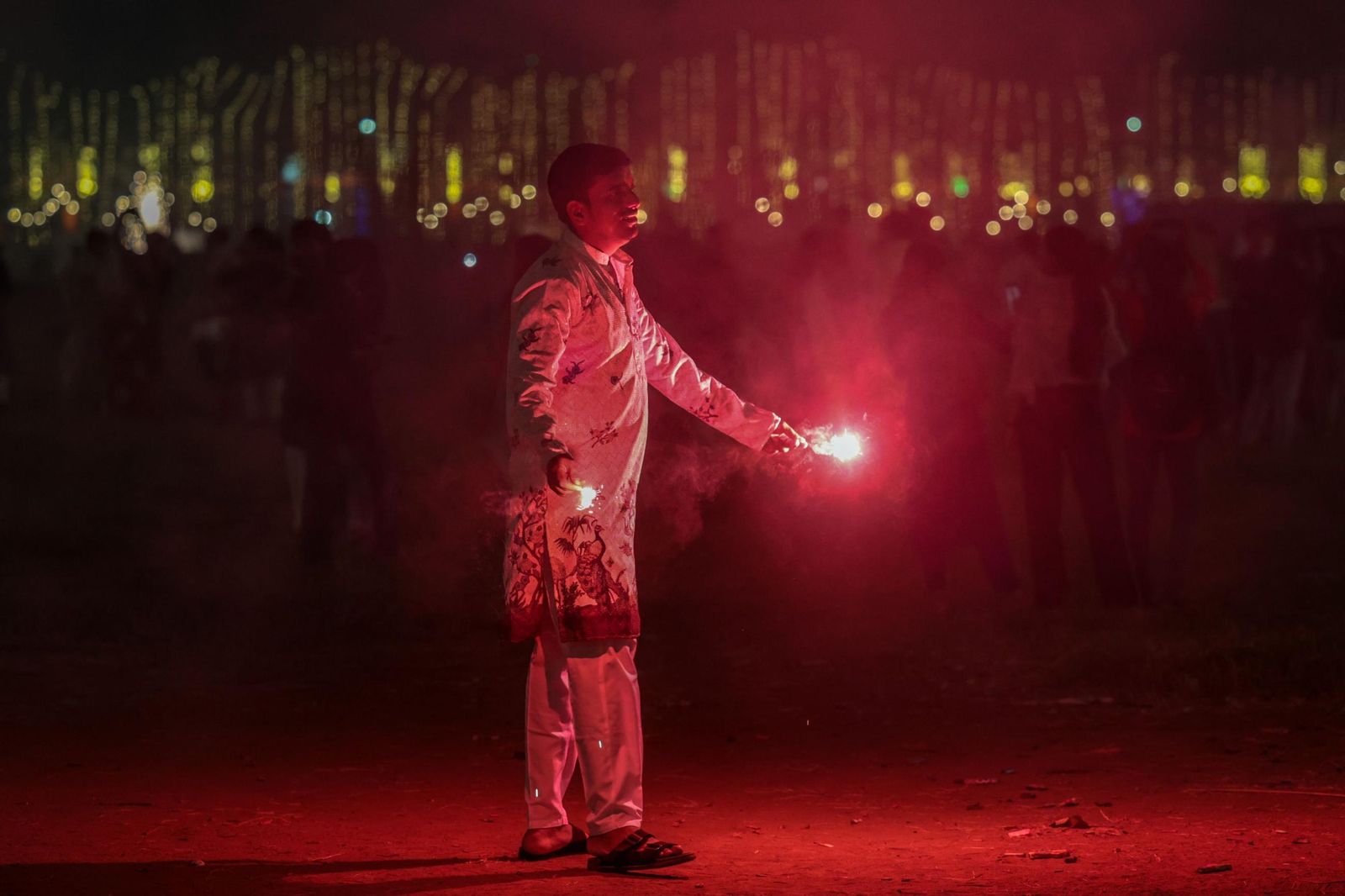 Las preciosas imágenes de la celebración del Diwali en India: un festival de luz y color