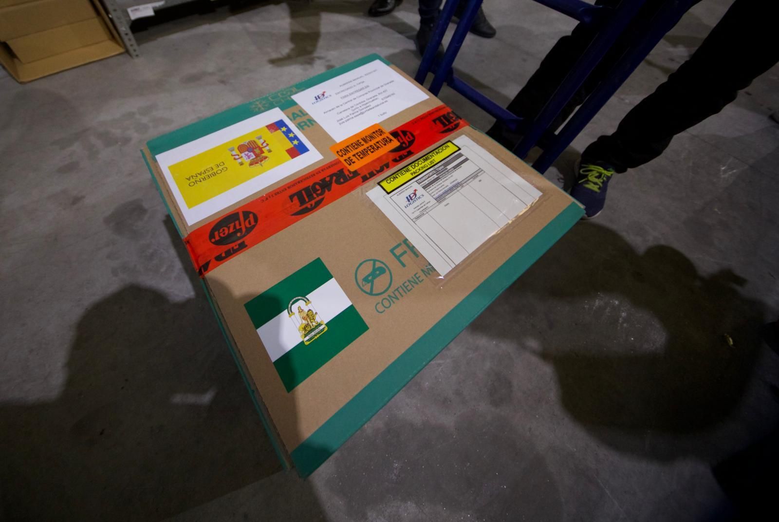 Fotos: La vacuna contra el coronavirus sale hacia Córdoba