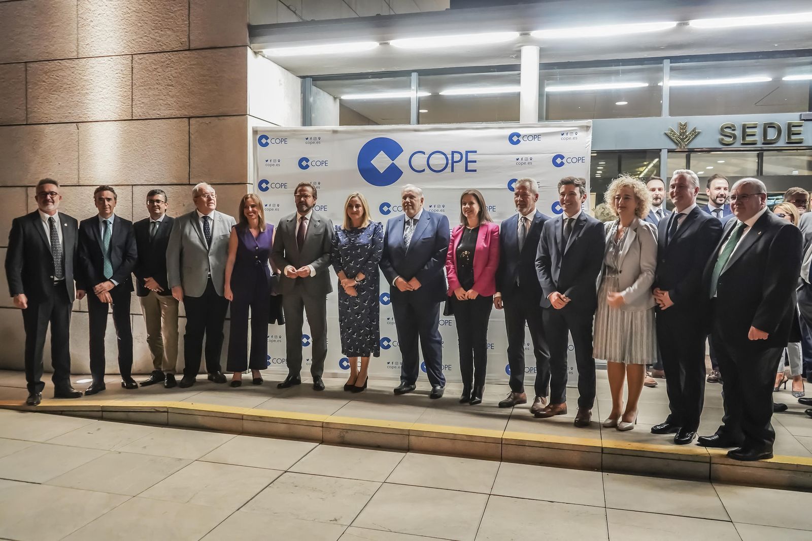 Foto de familia antes del inicio del acto de premios