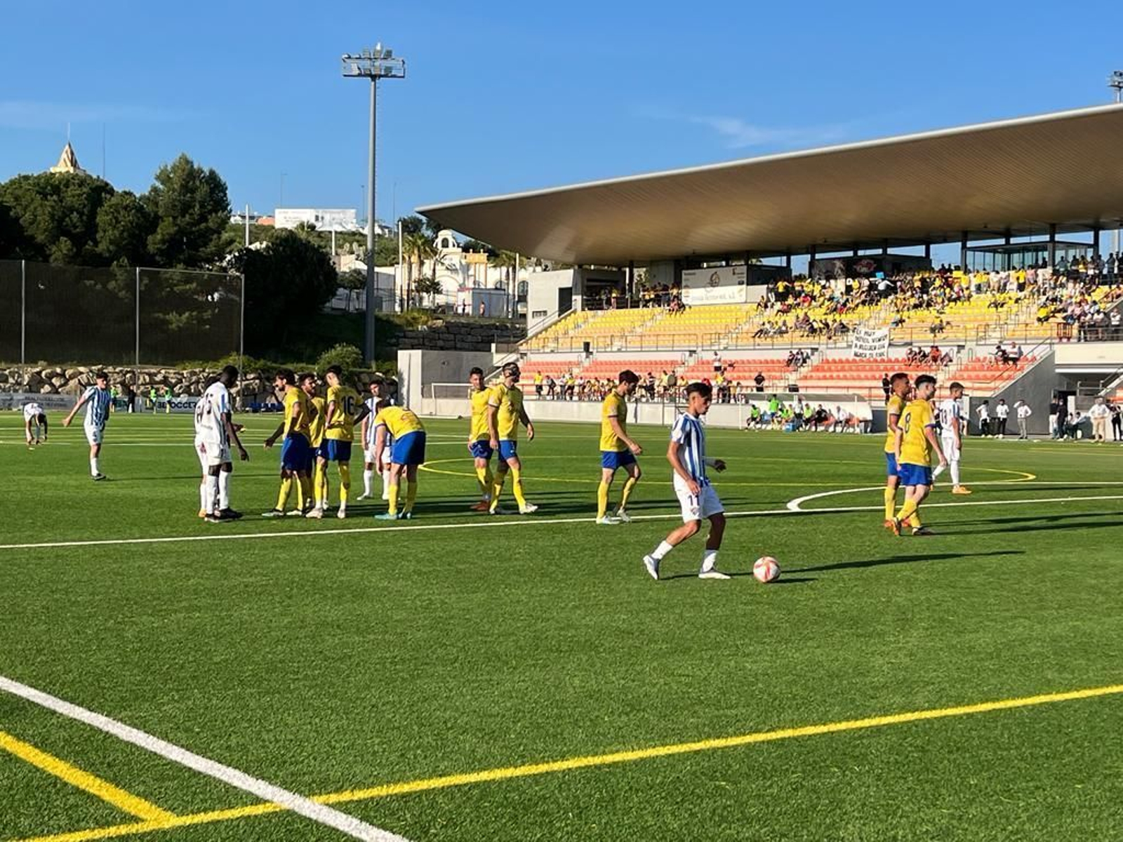 El filial dice adiós a la temporada y seguirá en Tercera RFEF (2-1)