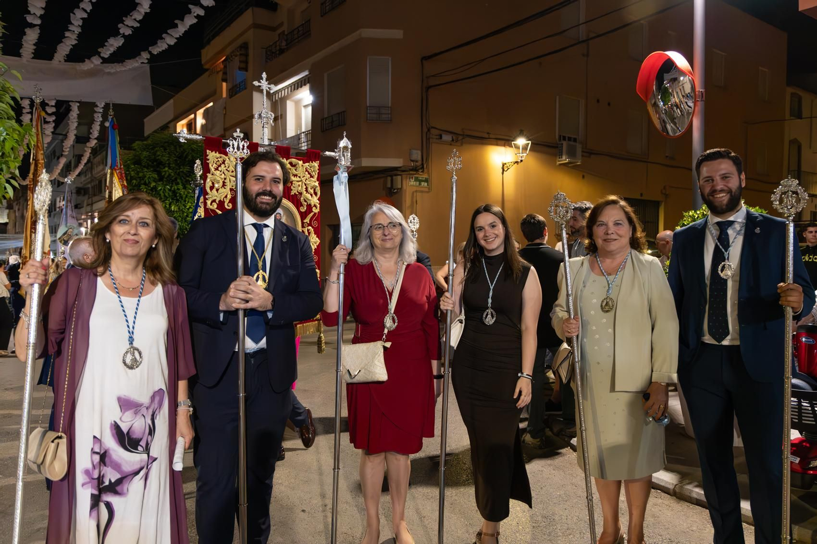 Santa Ana, patrona de Torredelcampo, recibe el bastón de mando como Alcaldesa Perpetua.