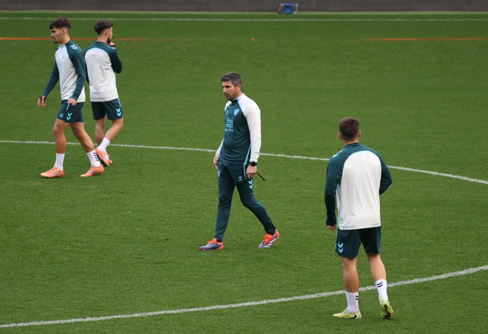 Búscate en las fotos del entrenamiento del Málaga CF en La Rosaleda