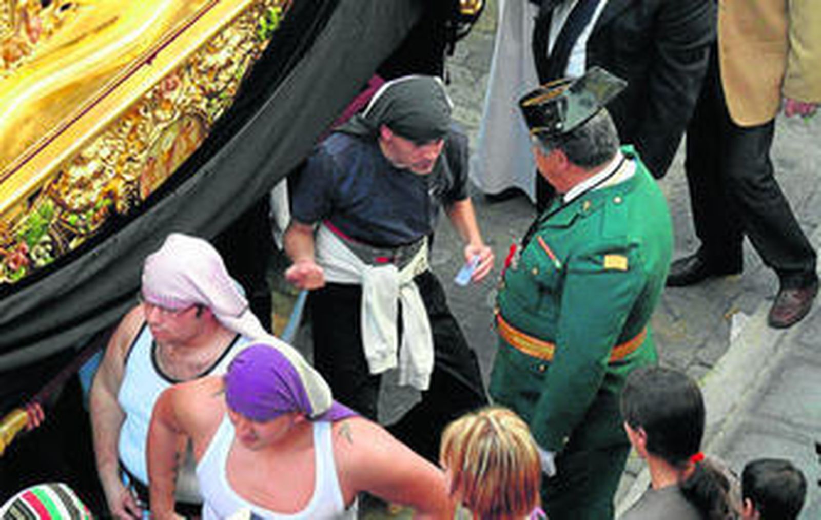 La escolta de la Guardia Civil