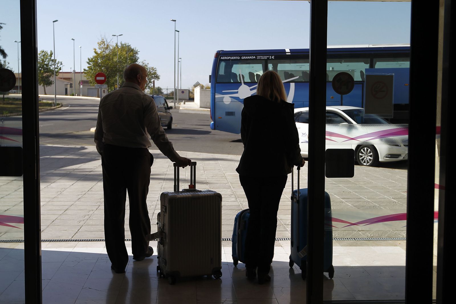 El autobús del aeropuerto adapta sus horarios a los nuevos vuelos