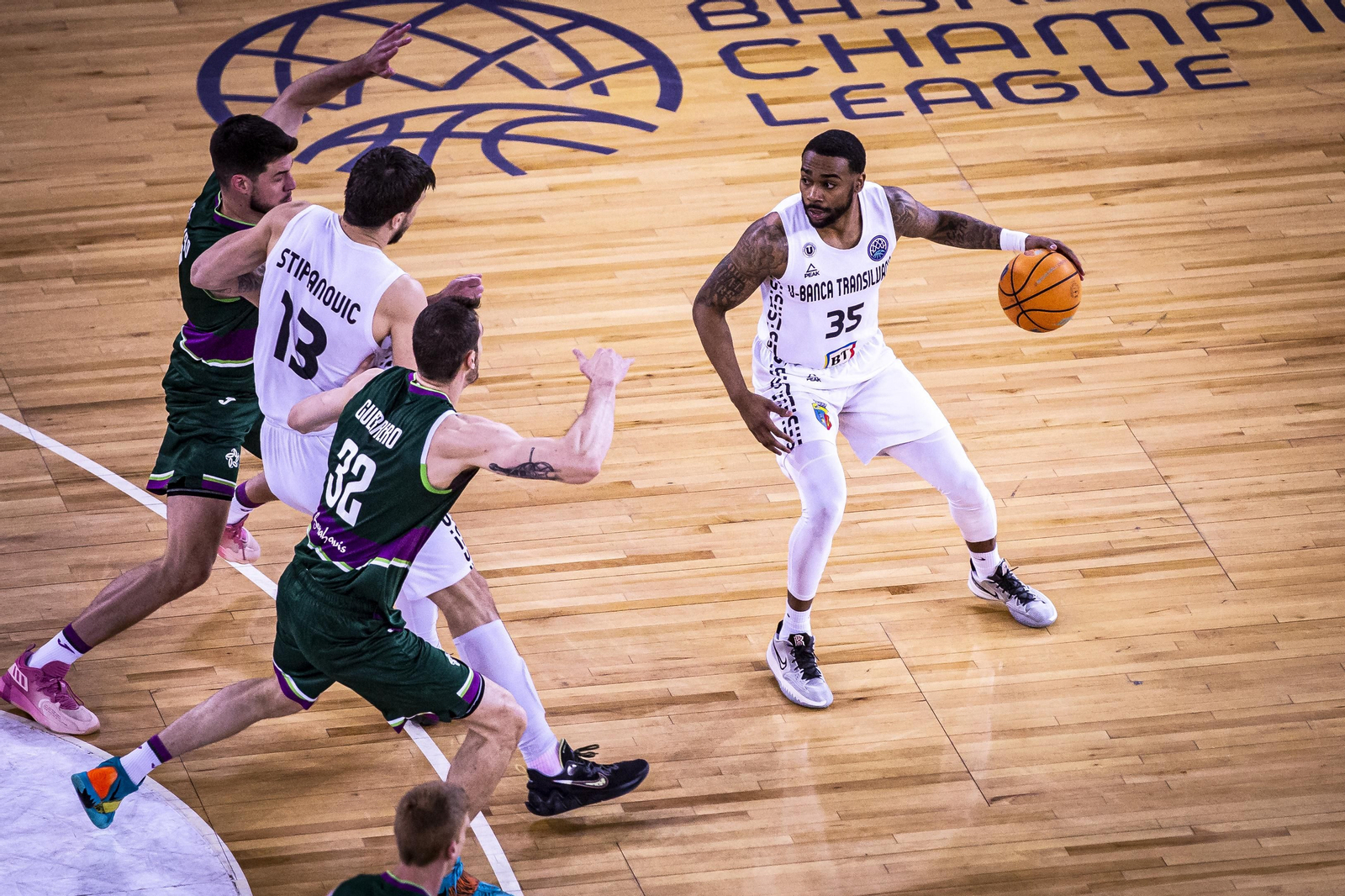 Galería: El Cluj Napoca - Unicaja, en imágenes