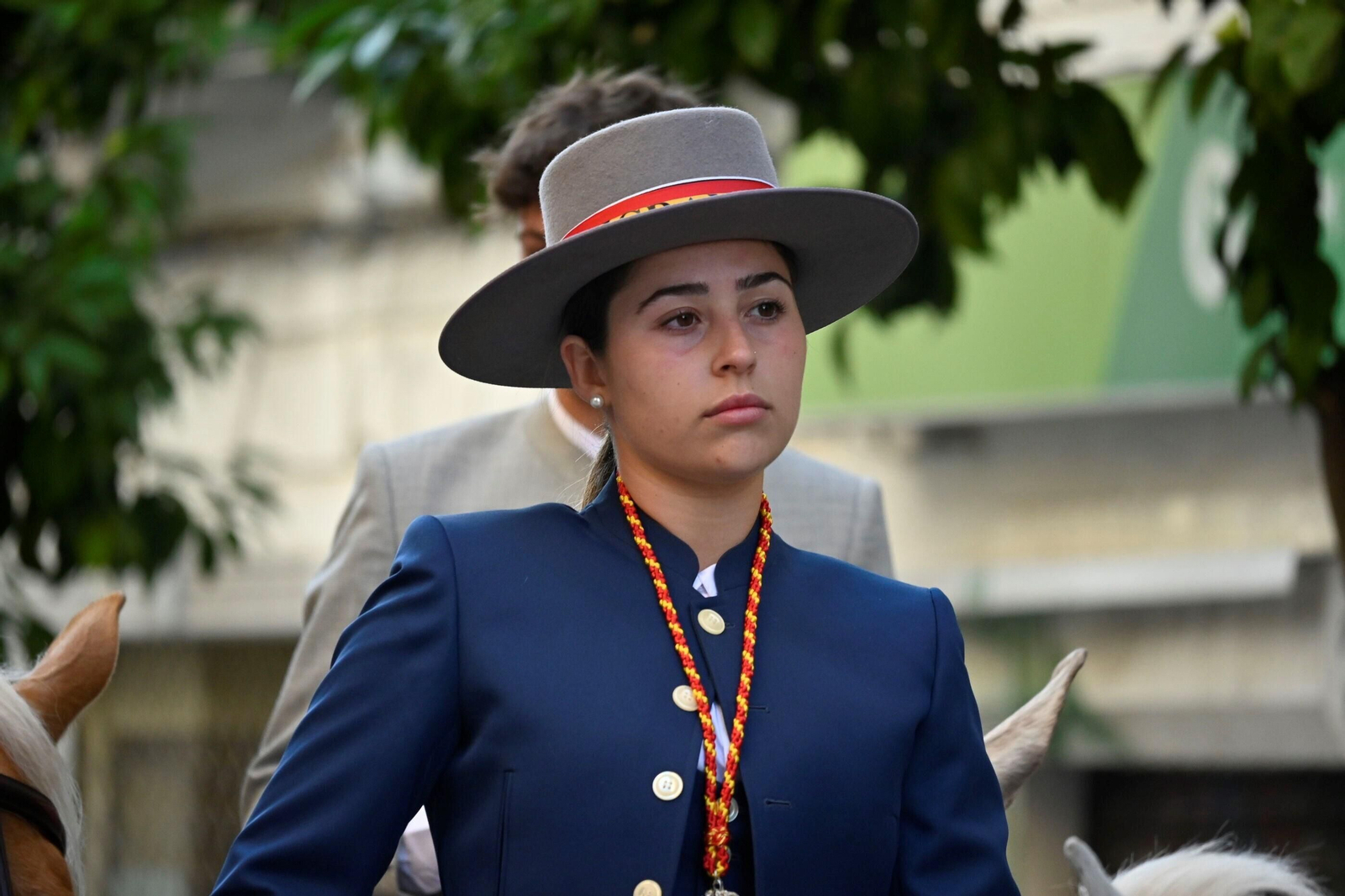 Imágenes de los peregrinos de la Hermandad de Emigrantes en su salida por las calles de Huelva