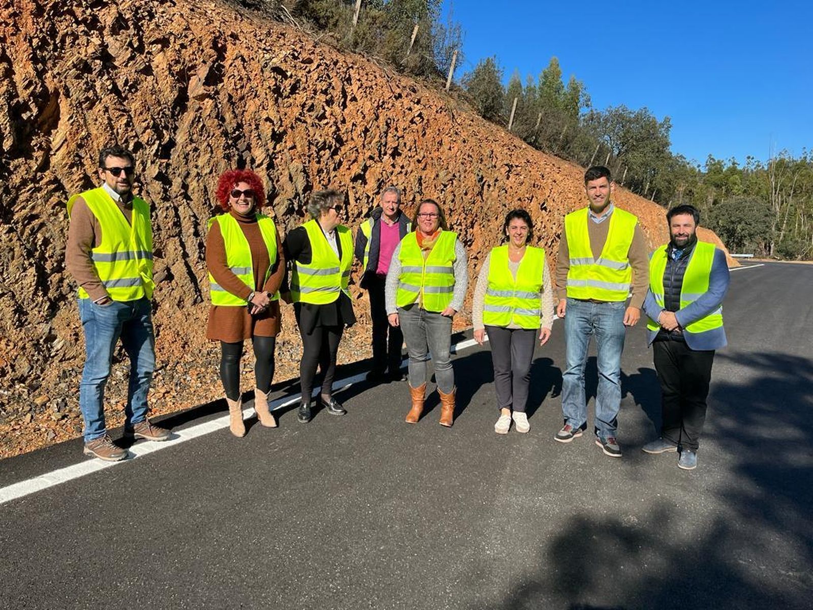 Miembros de la Diputación visitan la carretera tras culminar los trabajos de mejora