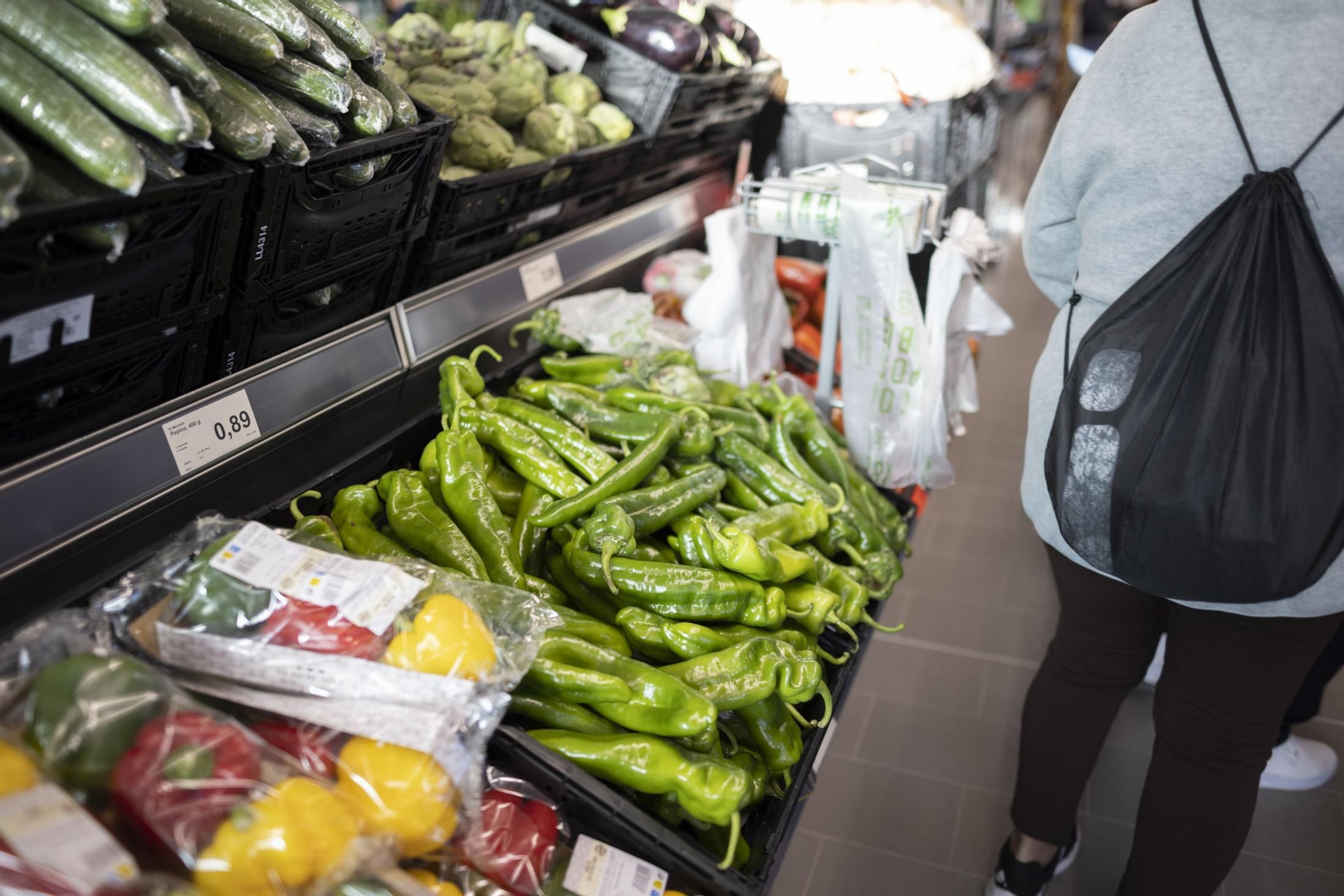 Imágenes de la inauguración del nuevo ALDI en la avenida de Andalucía