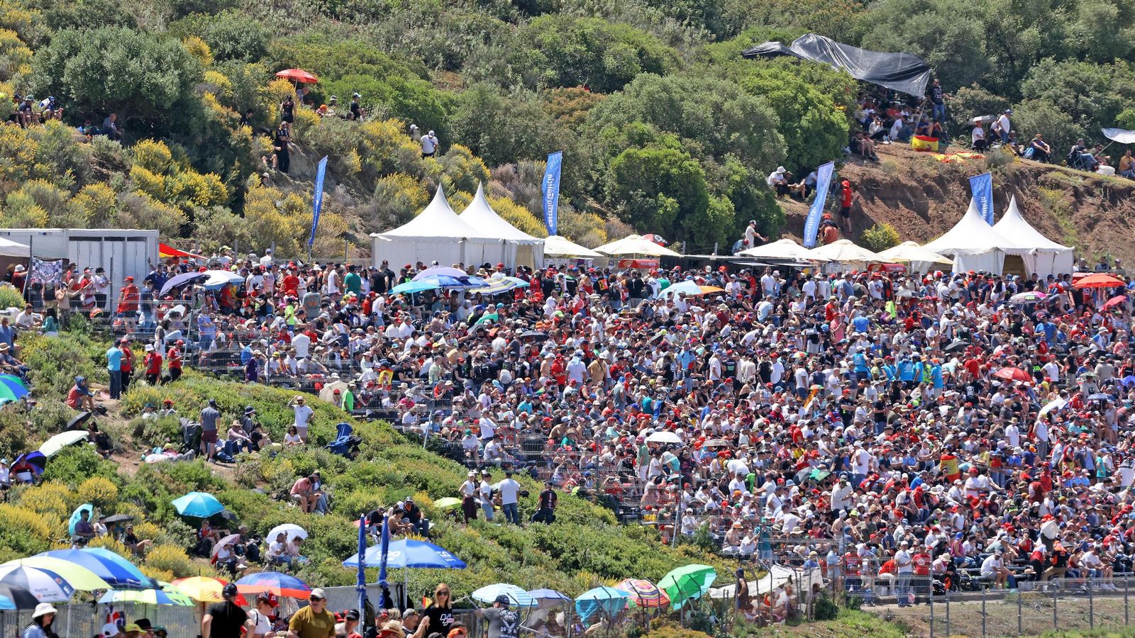 Búscate en el sábado del Gran Premio de España 2025 en el Circuito de Jerez - Ángel Nieto