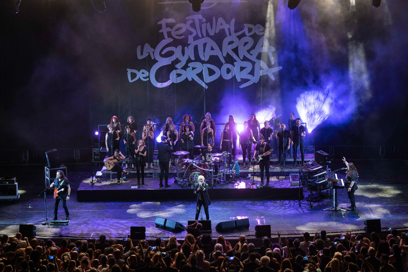 Un momento del concierto de Medina Azahara en La Axerquía.