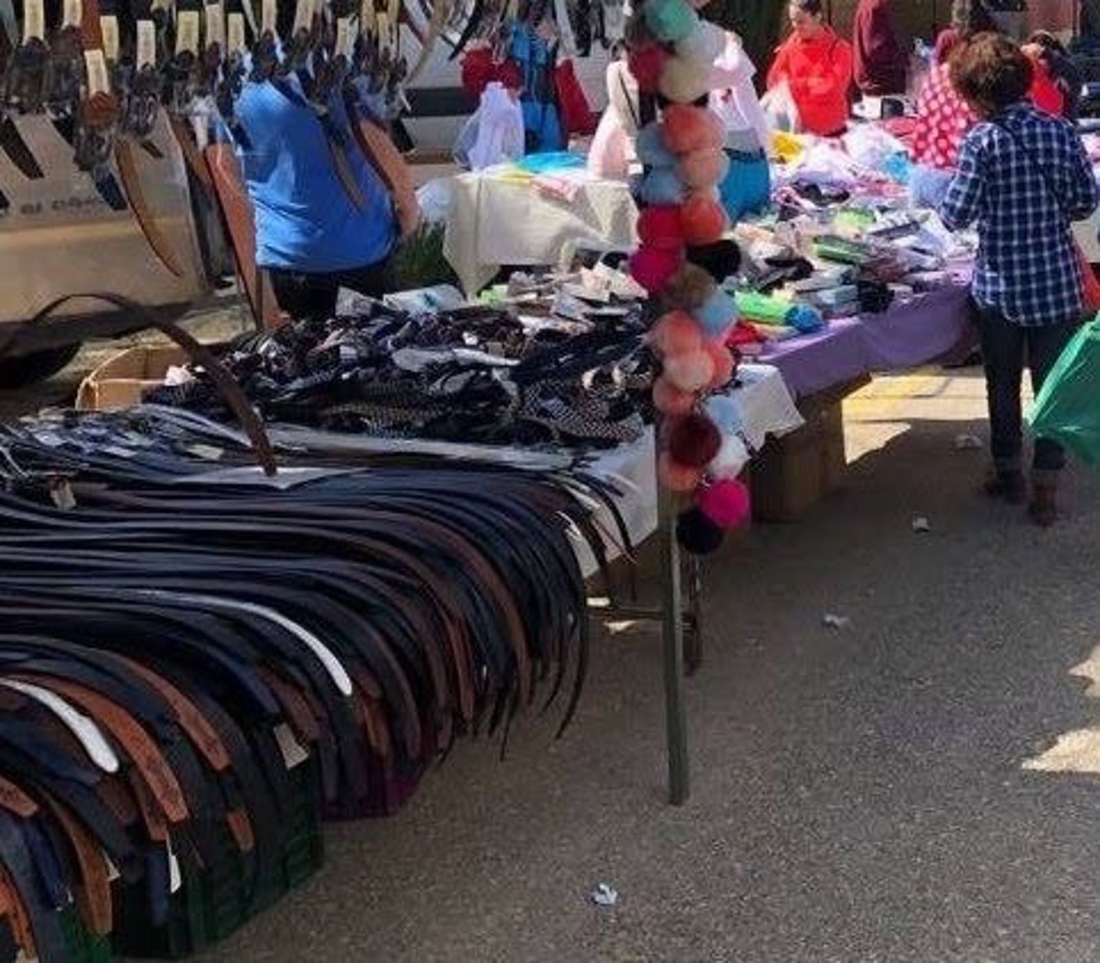 Uno de los puestos del mercadillo de Jaén.