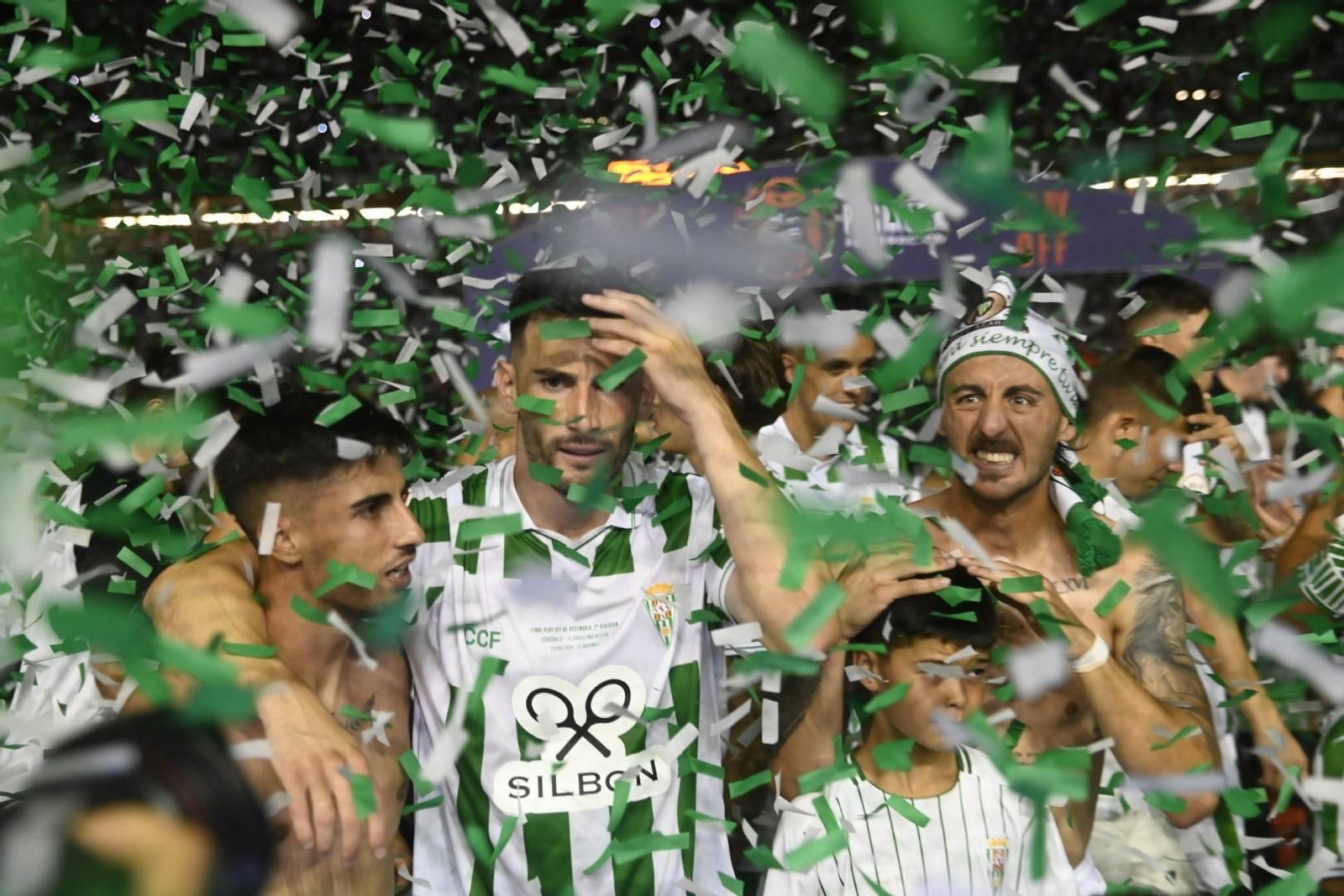 ¡El Córdoba CF celebra a lo grande su ascenso a Segunda División!