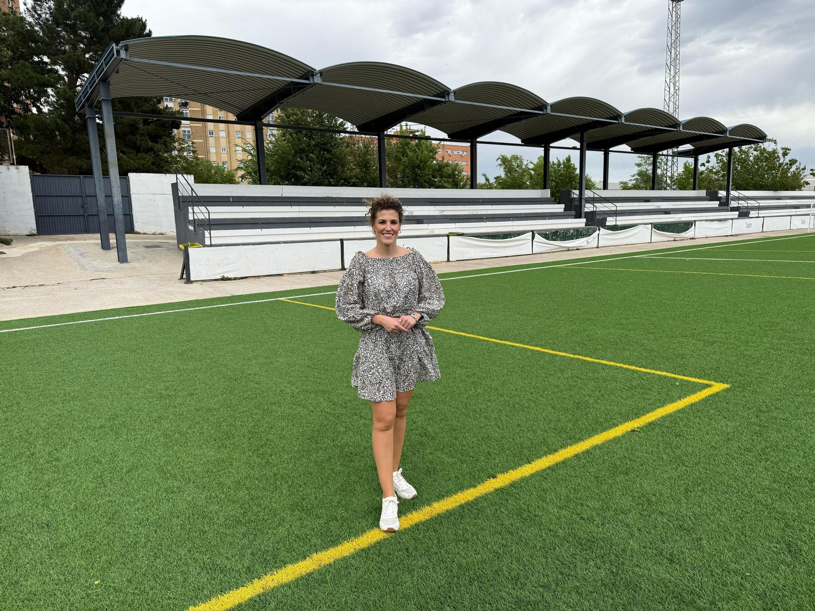 Beatriz López, en su visita a las instalaciones del Sebastián Barajas.