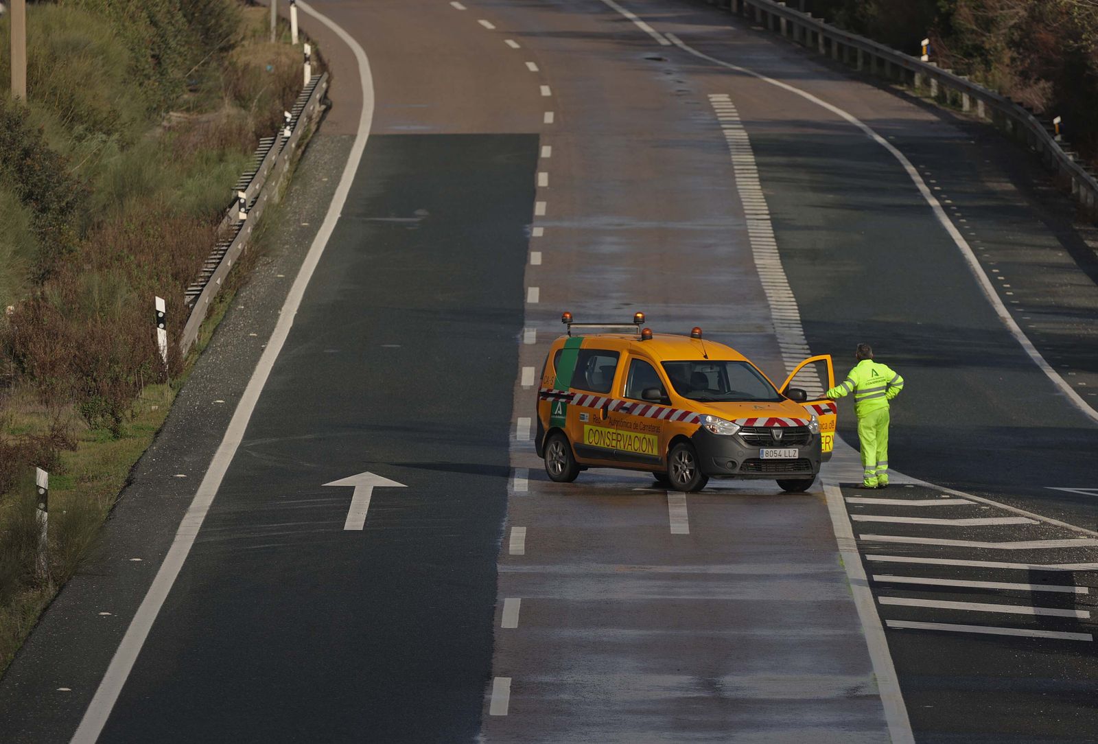 Fotos del camión accidentado en la A 381