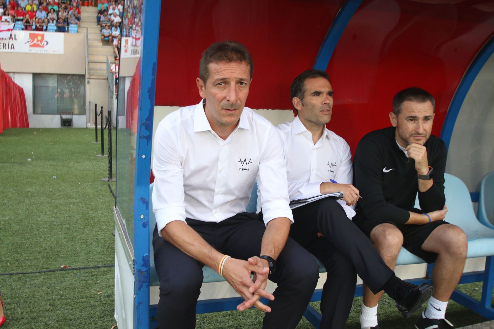 Ramis, en el banquillo.