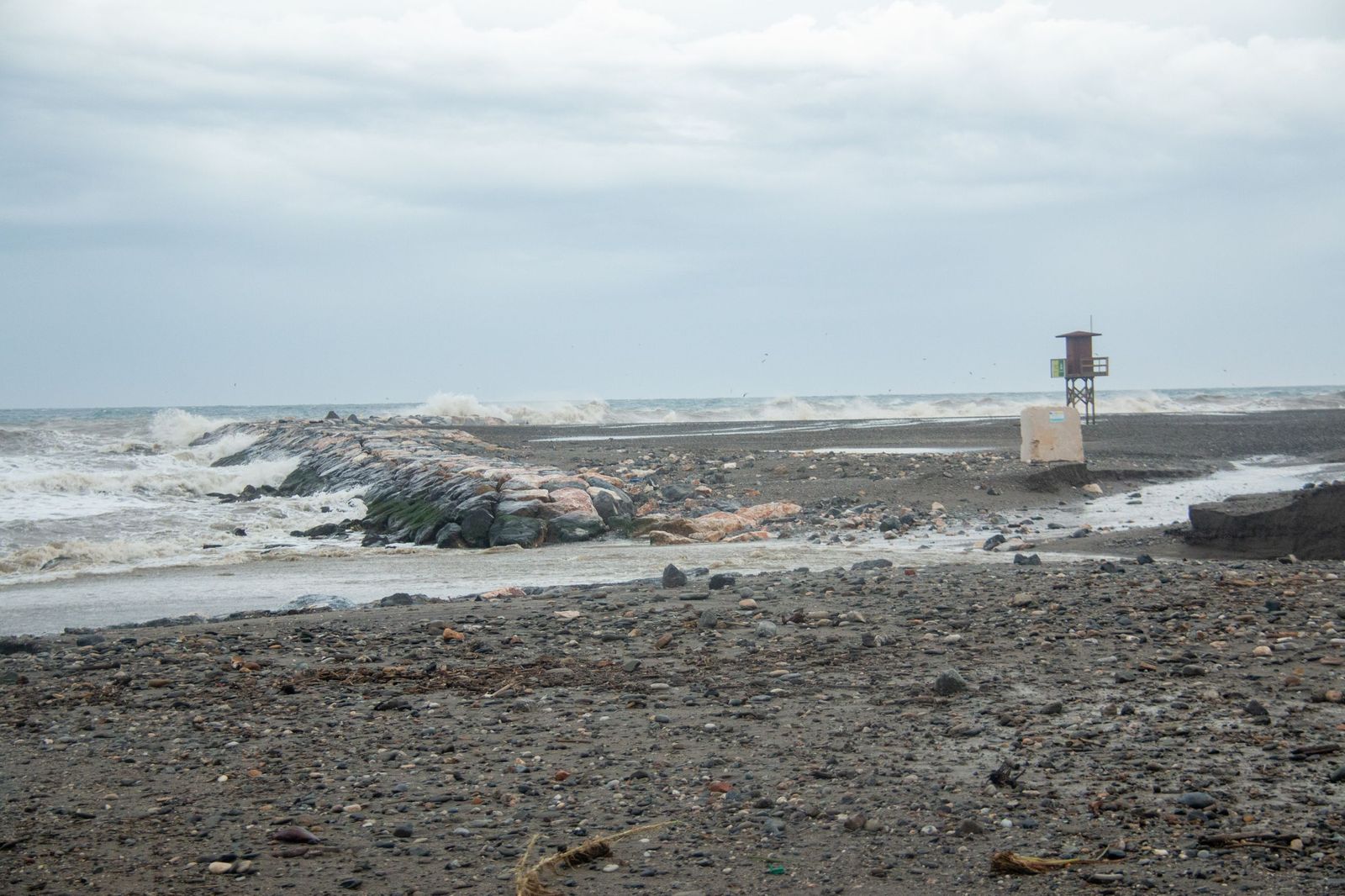 El espigón de Motril sin la baliza