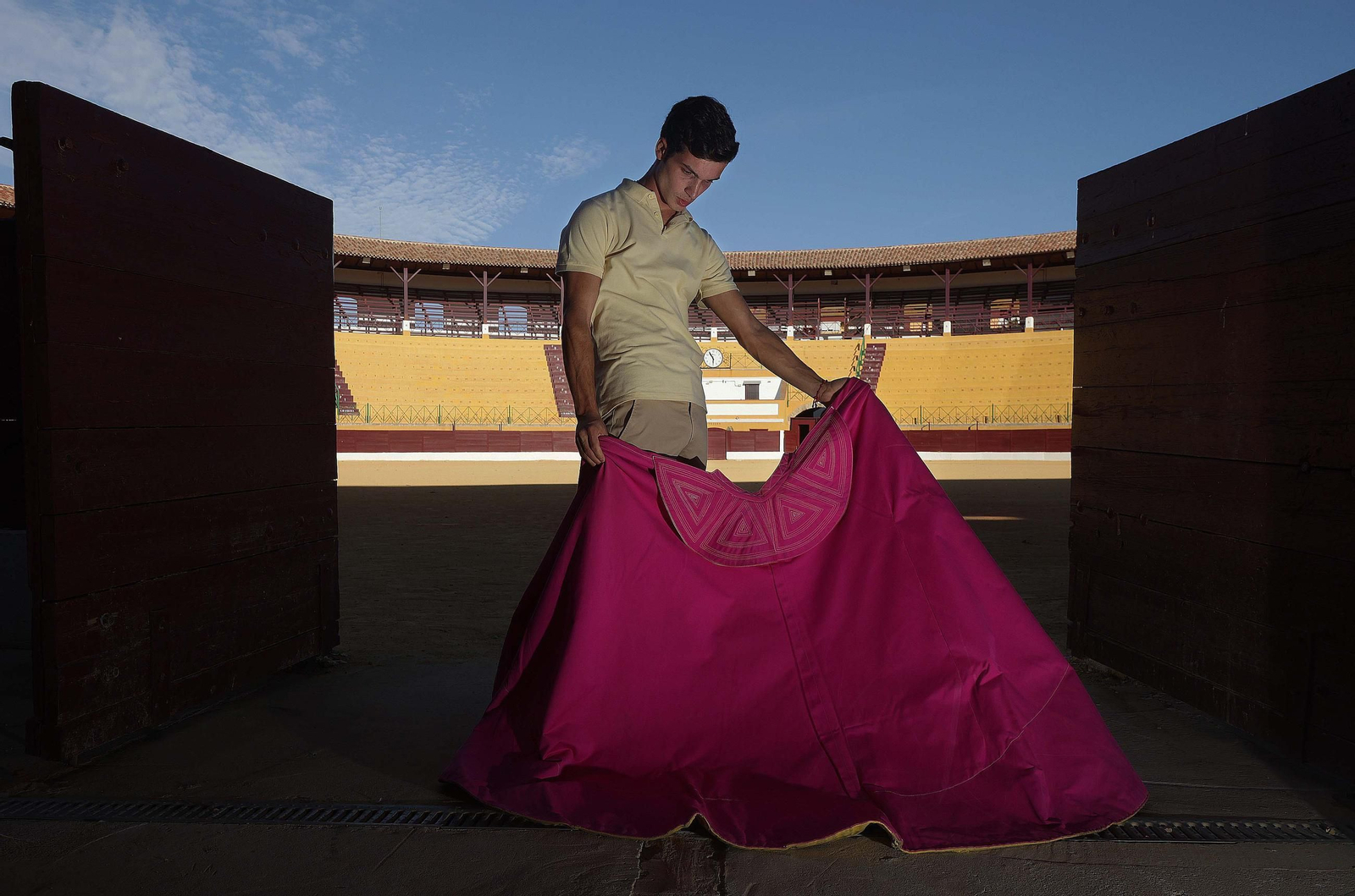 Las fotos del regreso a la plaza del novillero linense Juan Jesús Rodríguez tras su grave cogida