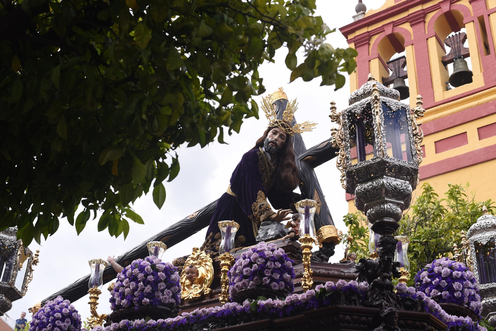 La procesión del Caído en este Jueves Santo de Córdoba, en imágenes